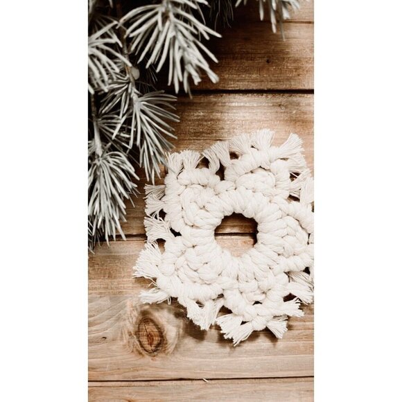 Snowflake Ornaments White Christmas Tree Decorations‎ Handmade Macrame Set of 2 - Picture 2 of 5